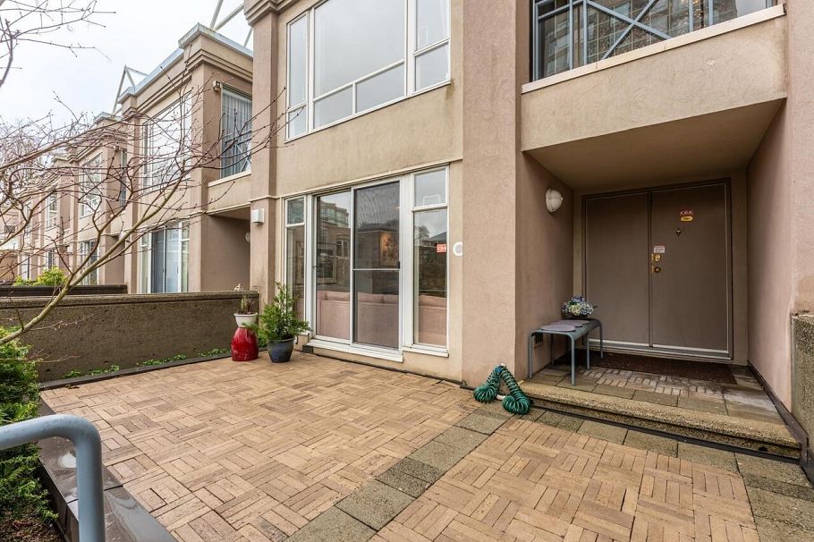 TH1 2668 Ash Street Vancouver, BC - 25