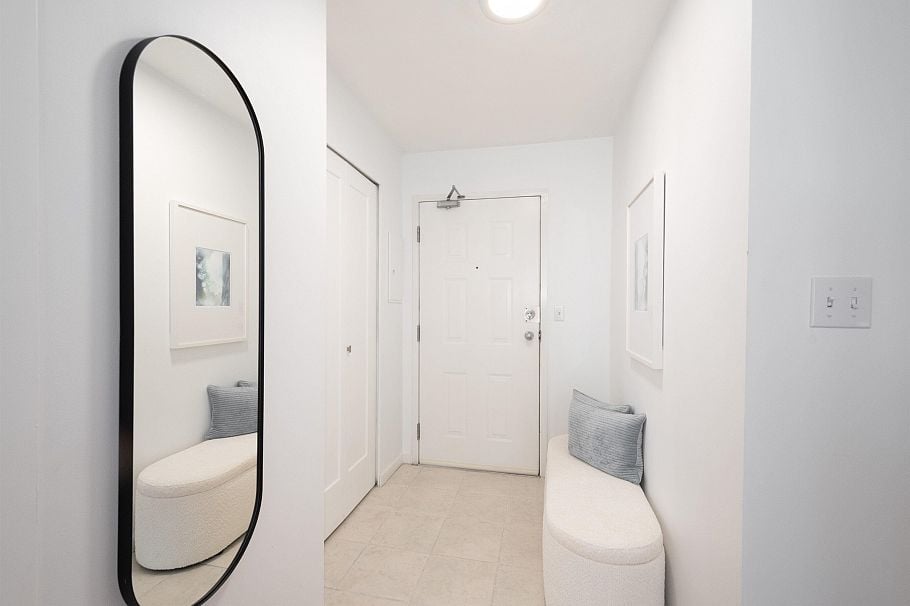 420 3440 W Broadway Vancouver, BC - 2