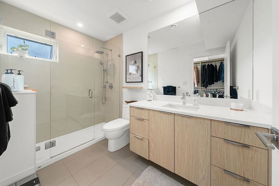 2025 Mackay Avenue North Vancouver, BC - 19