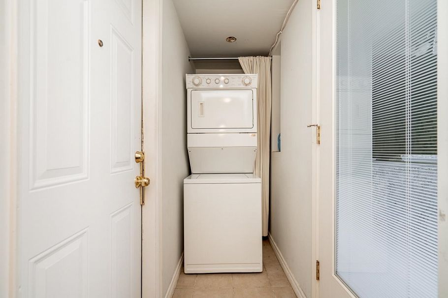 1595 E 36th Avenue Vancouver, BC - 24