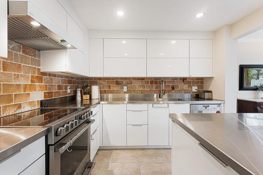 TH1 2668 Ash Street Vancouver, BC - 6