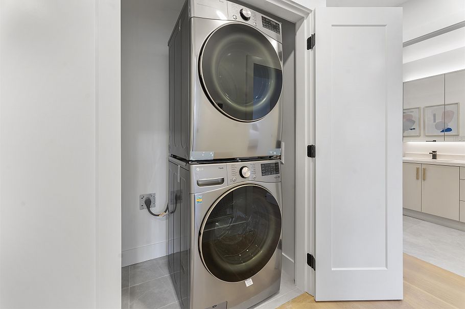 1 2138 W 48th Avenue Vancouver, BC - 22