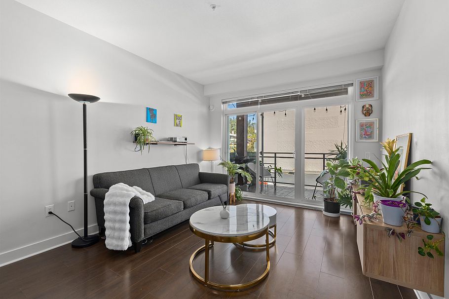 305 733 W 14th Street North Vancouver, BC - 6