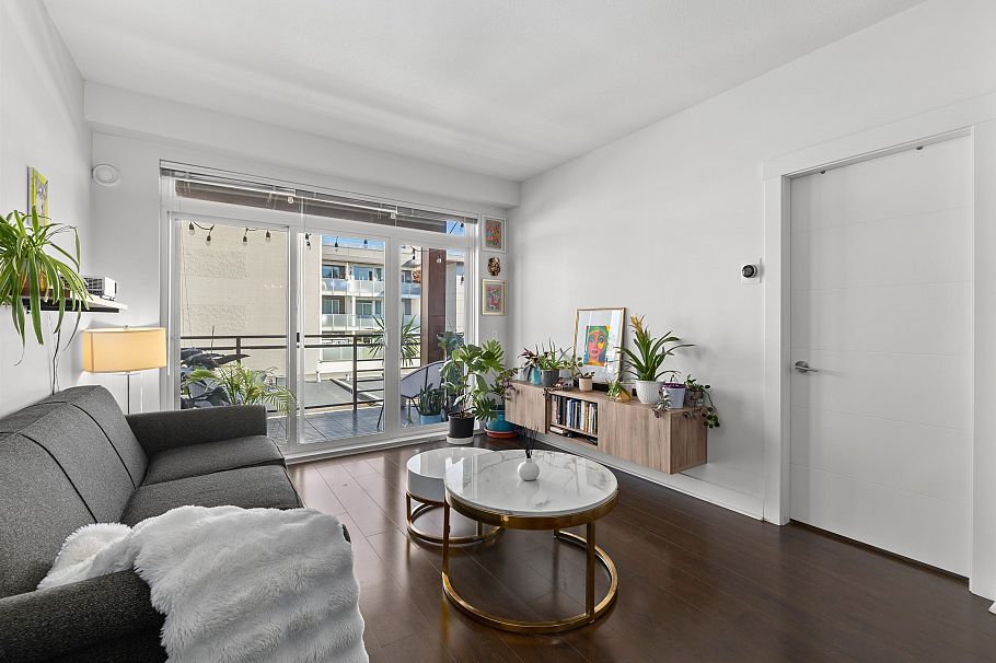 305 733 W 14th Street North Vancouver, BC - 7