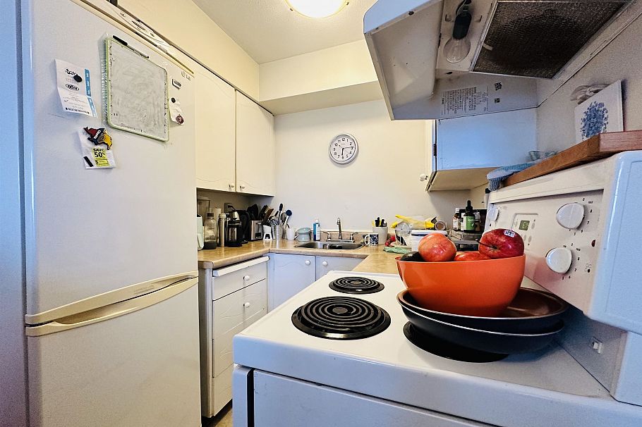 1002 1251 Cardero Street Vancouver, BC - 4