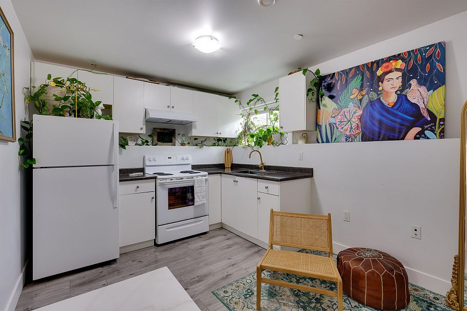 1796 Island Avenue Vancouver, BC - 27