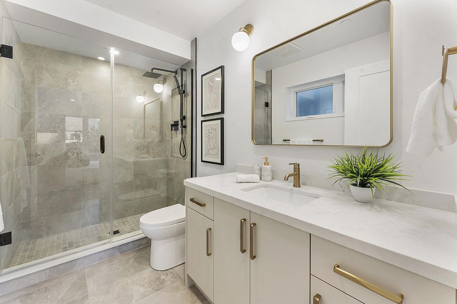 1 2138 W 48th Avenue Vancouver, BC - 16