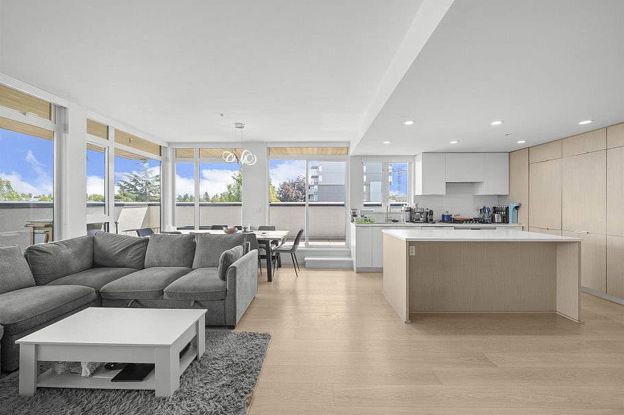 602 5085 Main Street Vancouver, BC - 1