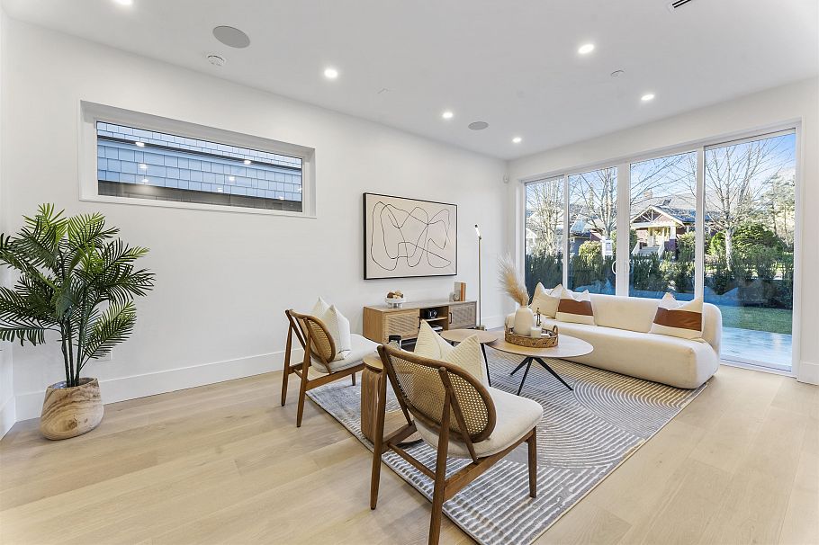 1 2138 W 48th Avenue Vancouver, BC - 2