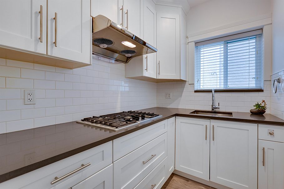 1796 Island Avenue Vancouver, BC - 14