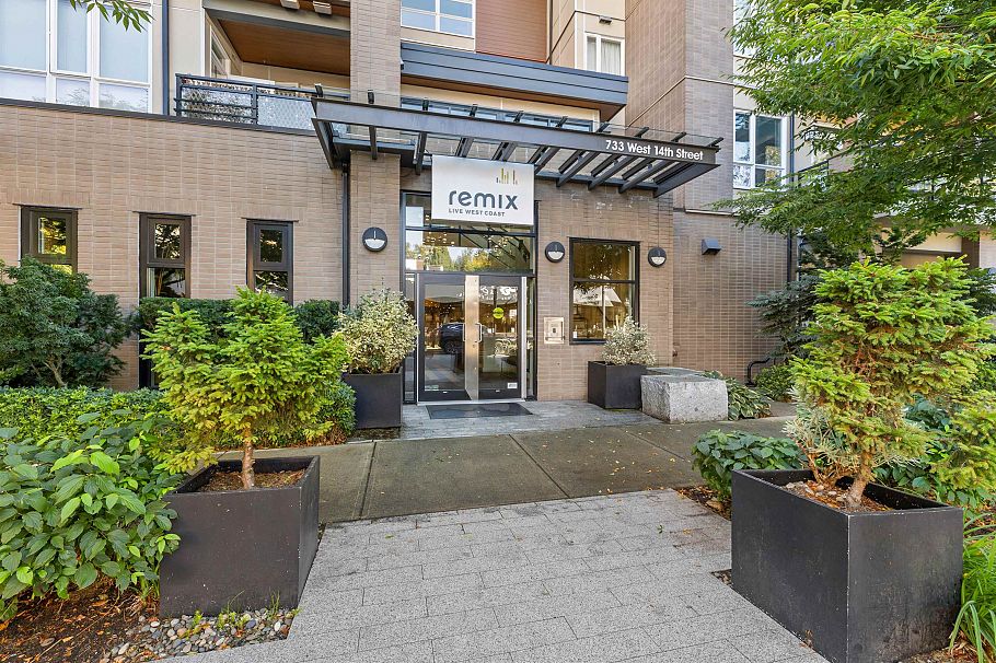 305 733 W 14th Street North Vancouver, BC - 1