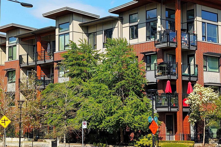 418 3133 Riverwalk Avenue Vancouver, BC - 2