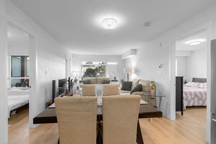 406 1519 Crown Street North Vancouver, BC - 5