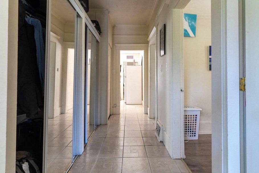 3347 W 8th Avenue Vancouver, BC - 12