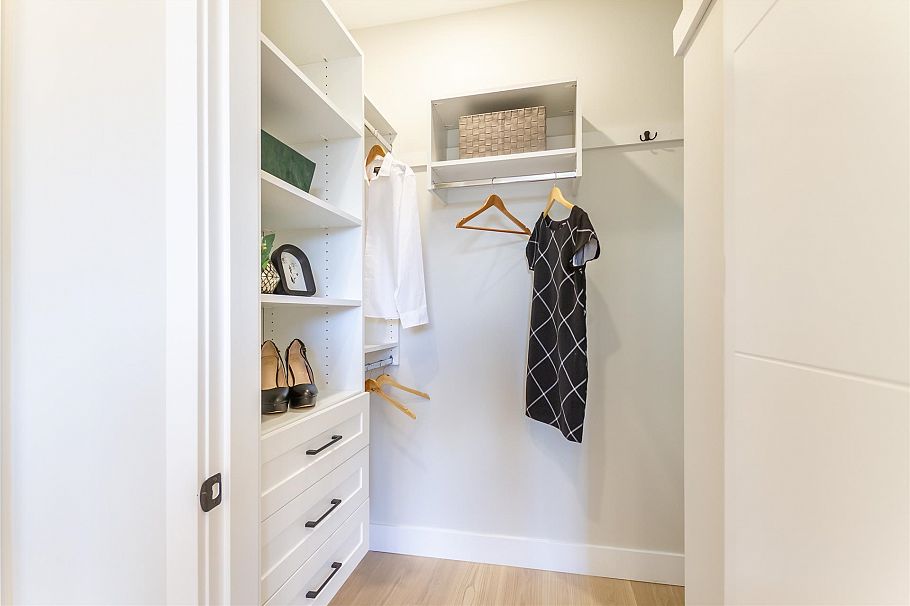 2350 E 49th Avenue Vancouver, BC - 17