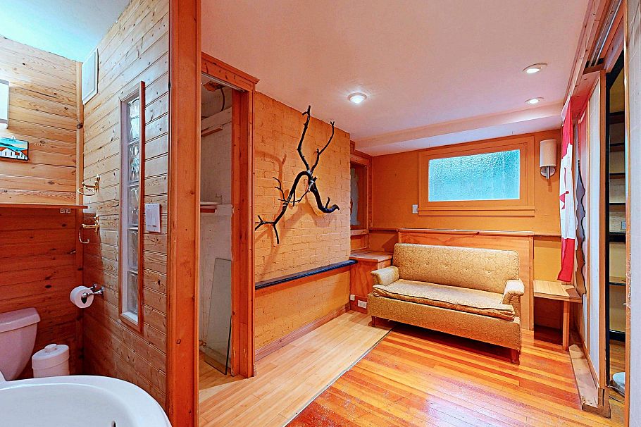 228 E 26th Avenue Vancouver, BC - 20