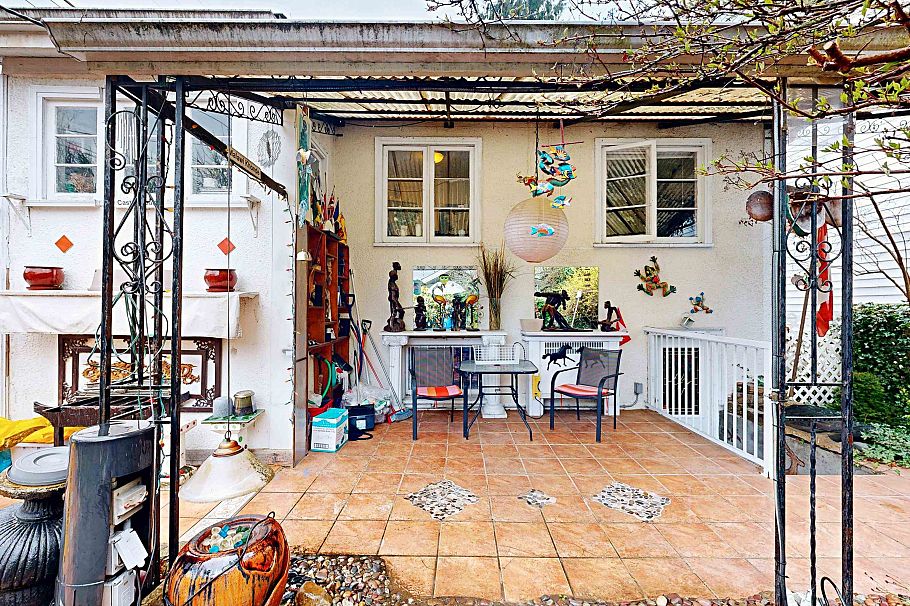 228 E 26th Avenue Vancouver, BC - 28