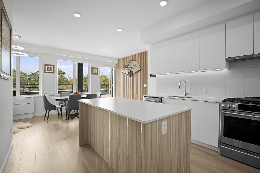 505 2450 Garden Drive Vancouver, BC - 2