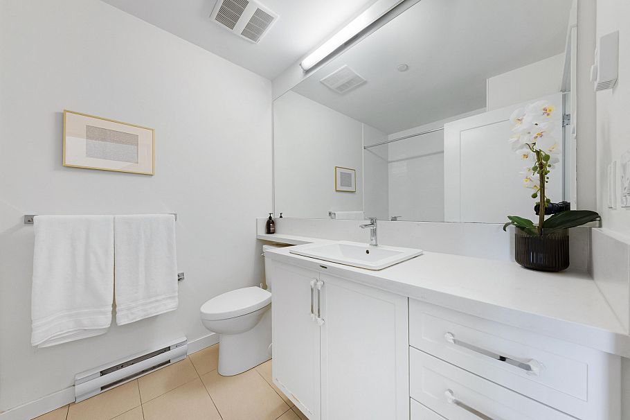 2763 Duke Street Vancouver, BC - 8