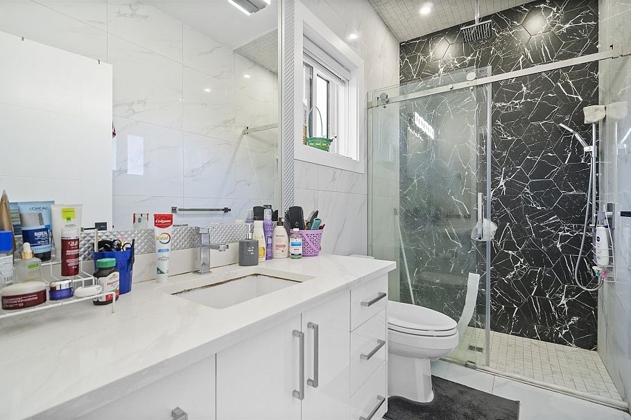 6414 Chester Street Vancouver, BC - 9