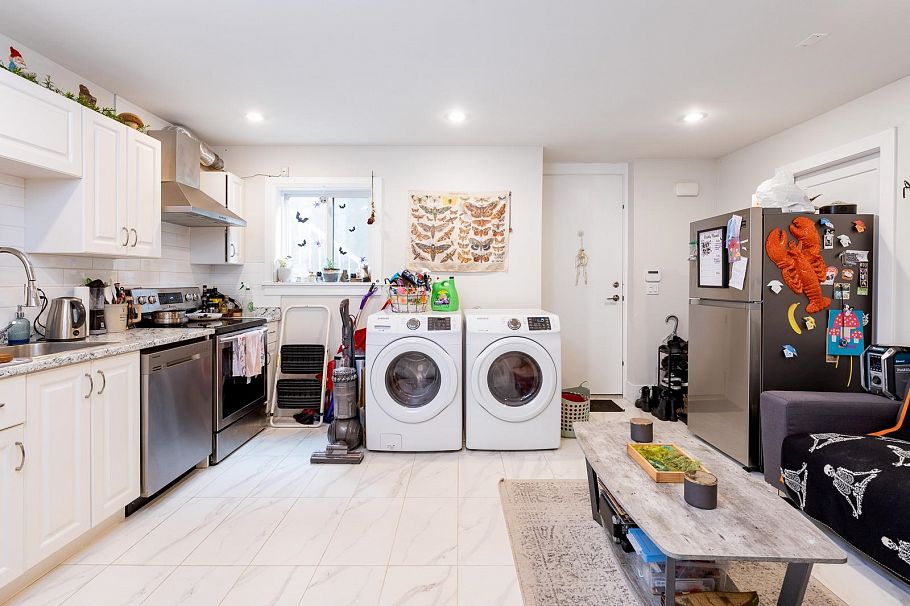 1393 Greenbriar Way North Vancouver, BC - 35