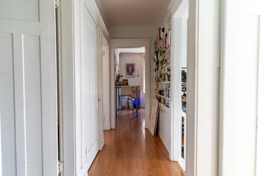 3347 W 8th Avenue Vancouver, BC - 5