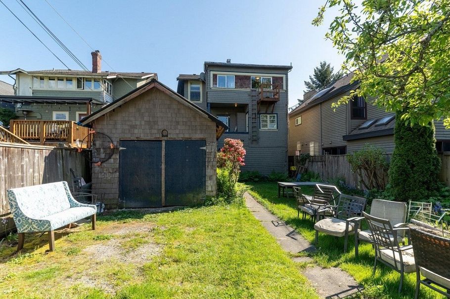 3347 W 8th Avenue Vancouver, BC - 32