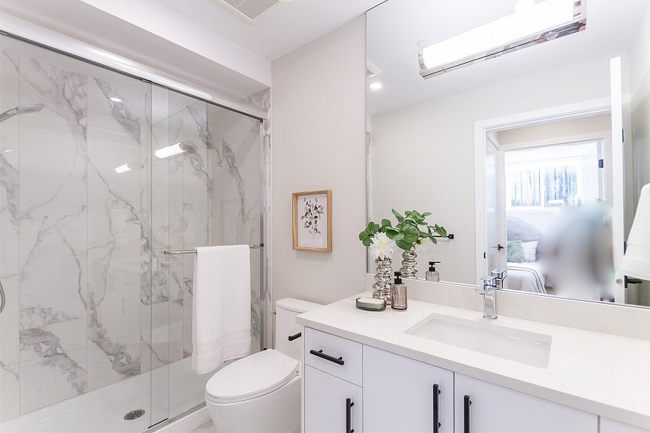 2350 E 49th Avenue Vancouver, BC - 26