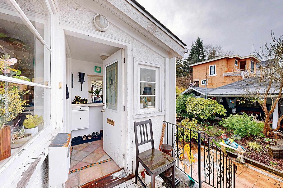 228 E 26th Avenue Vancouver, BC - 25