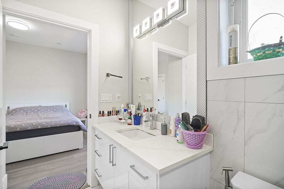 6414 Chester Street Vancouver, BC - 10