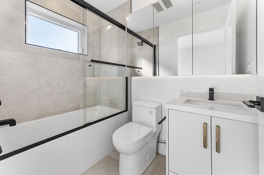 2 2138 W 48th Avenue Vancouver, BC - 15