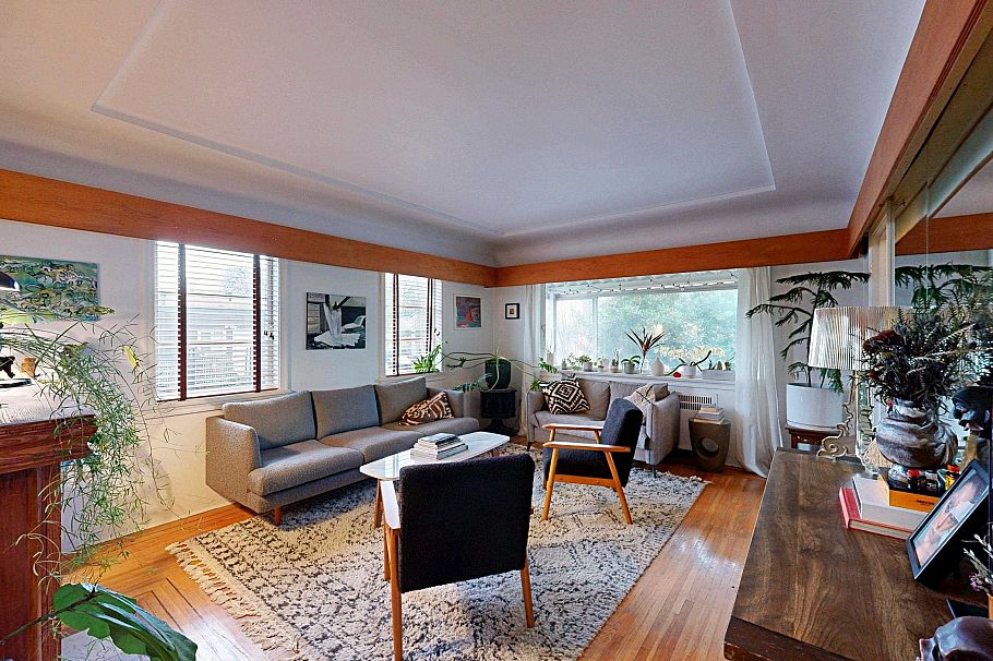 228 E 26th Avenue Vancouver, BC - 6