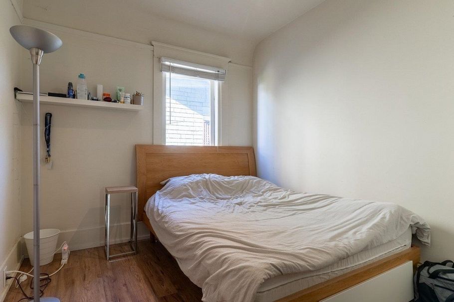 3347 W 8th Avenue Vancouver, BC - 20