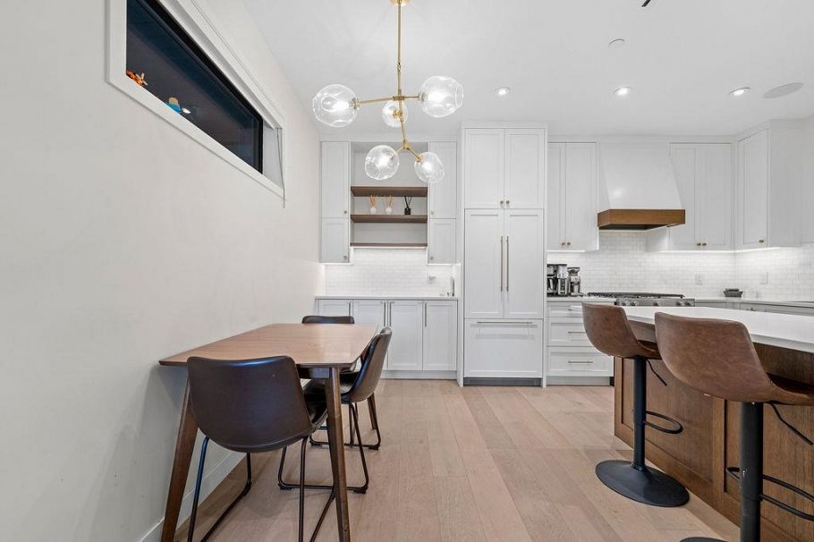 2476 E Pender Street Vancouver, BC - 6