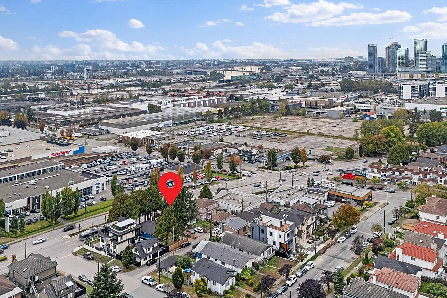 249 SE Marine Drive Vancouver, BC - 7