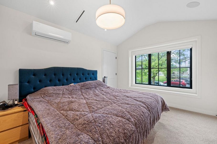 2476 E Pender Street Vancouver, BC - 21