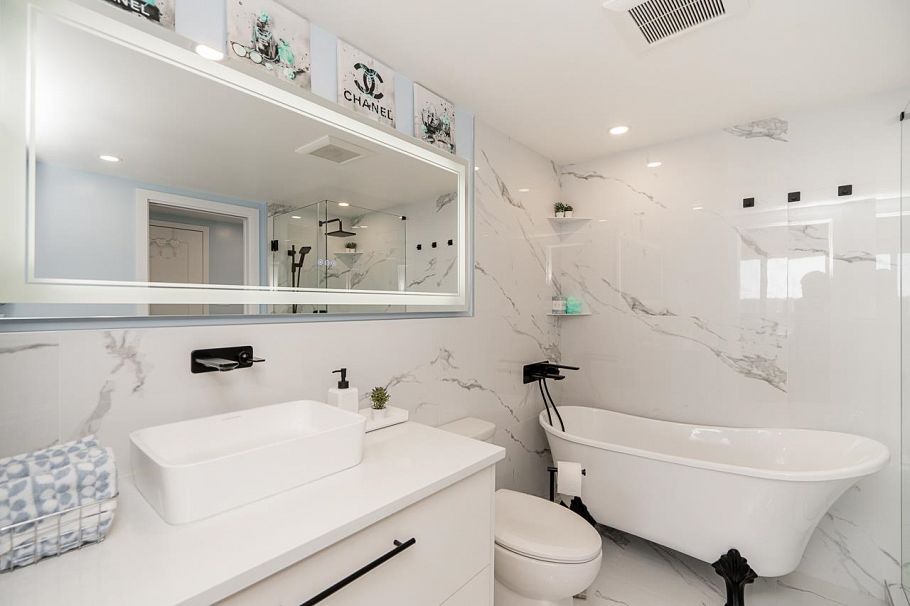 1402 1625 Hornby Street Vancouver, BC - 14