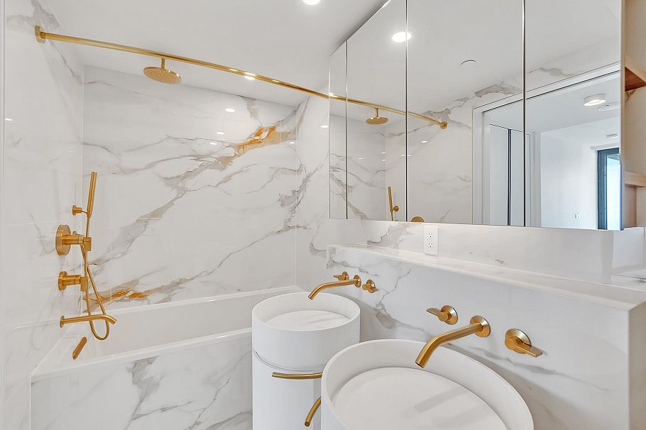 2008 1033 Nelson Street Vancouver, BC - 18