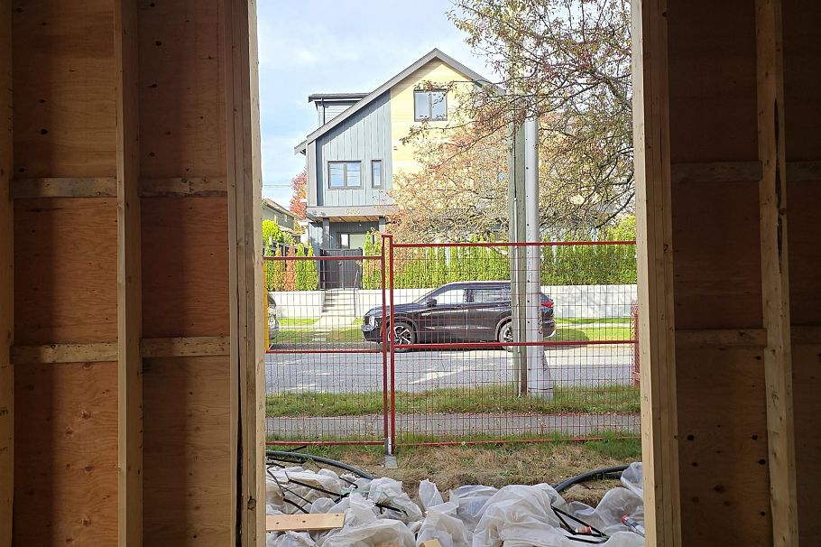 98 W 37th Avenue Vancouver, BC - 19