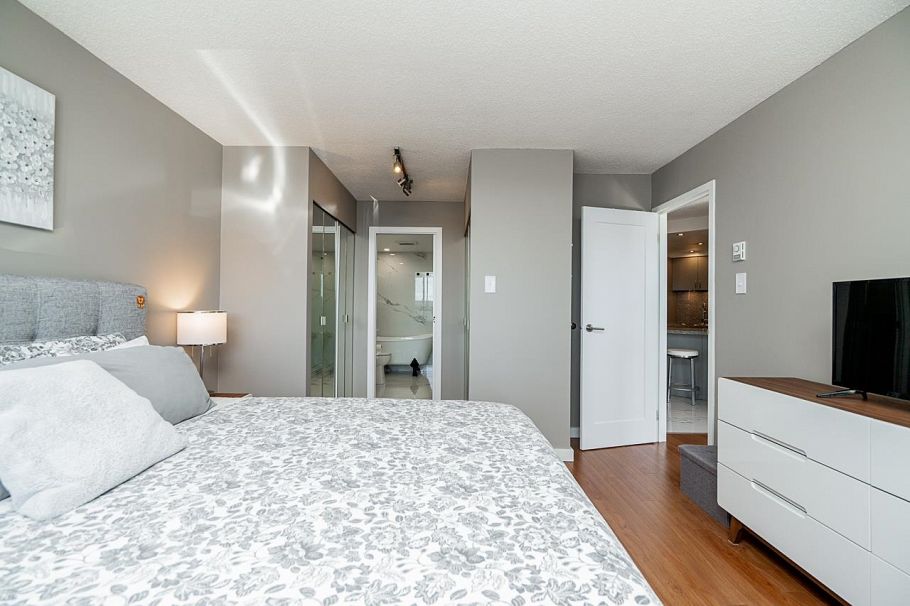 1402 1625 Hornby Street Vancouver, BC - 13