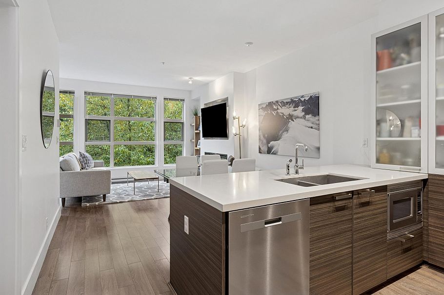 406 3606 Aldercrest Drive North Vancouver, BC - 16