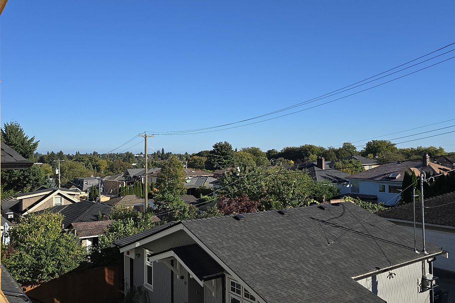 98 W 37th Avenue Vancouver, BC - 15