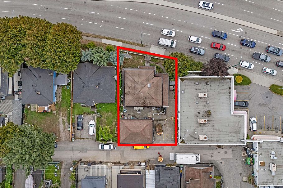 249 SE Marine Drive Vancouver, BC - 4