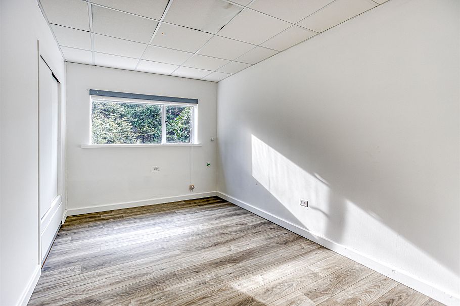 1025 Ridgewood Drive North Vancouver, BC - 11