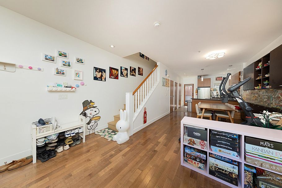 1016 W 45th Avenue Vancouver, BC - 15