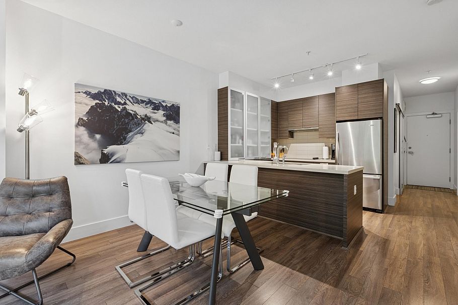 406 3606 Aldercrest Drive North Vancouver, BC - 8