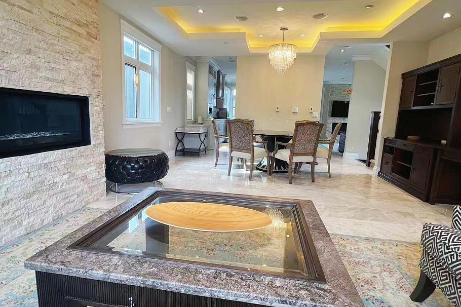 2721 W 21 Avenue Vancouver, BC - 2