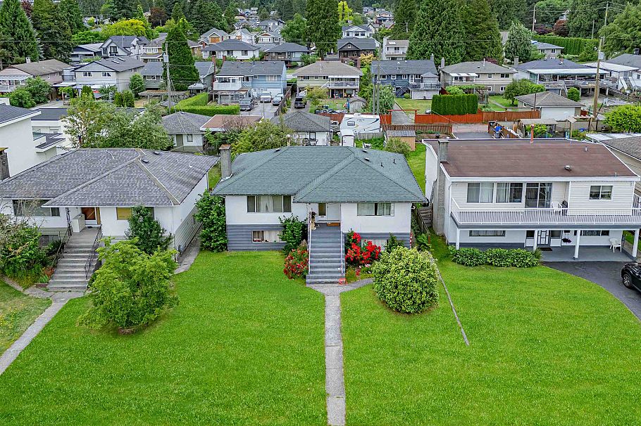 342 E 18th Street North Vancouver, BC - 7