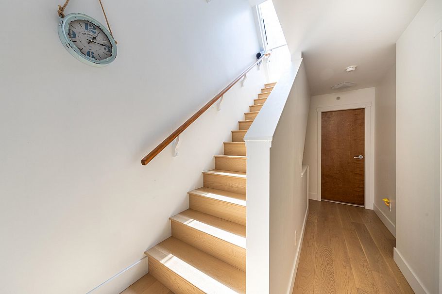 1016 W 45th Avenue Vancouver, BC - 27