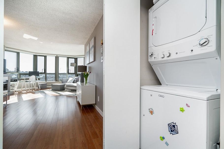 1402 1625 Hornby Street Vancouver, BC - 17